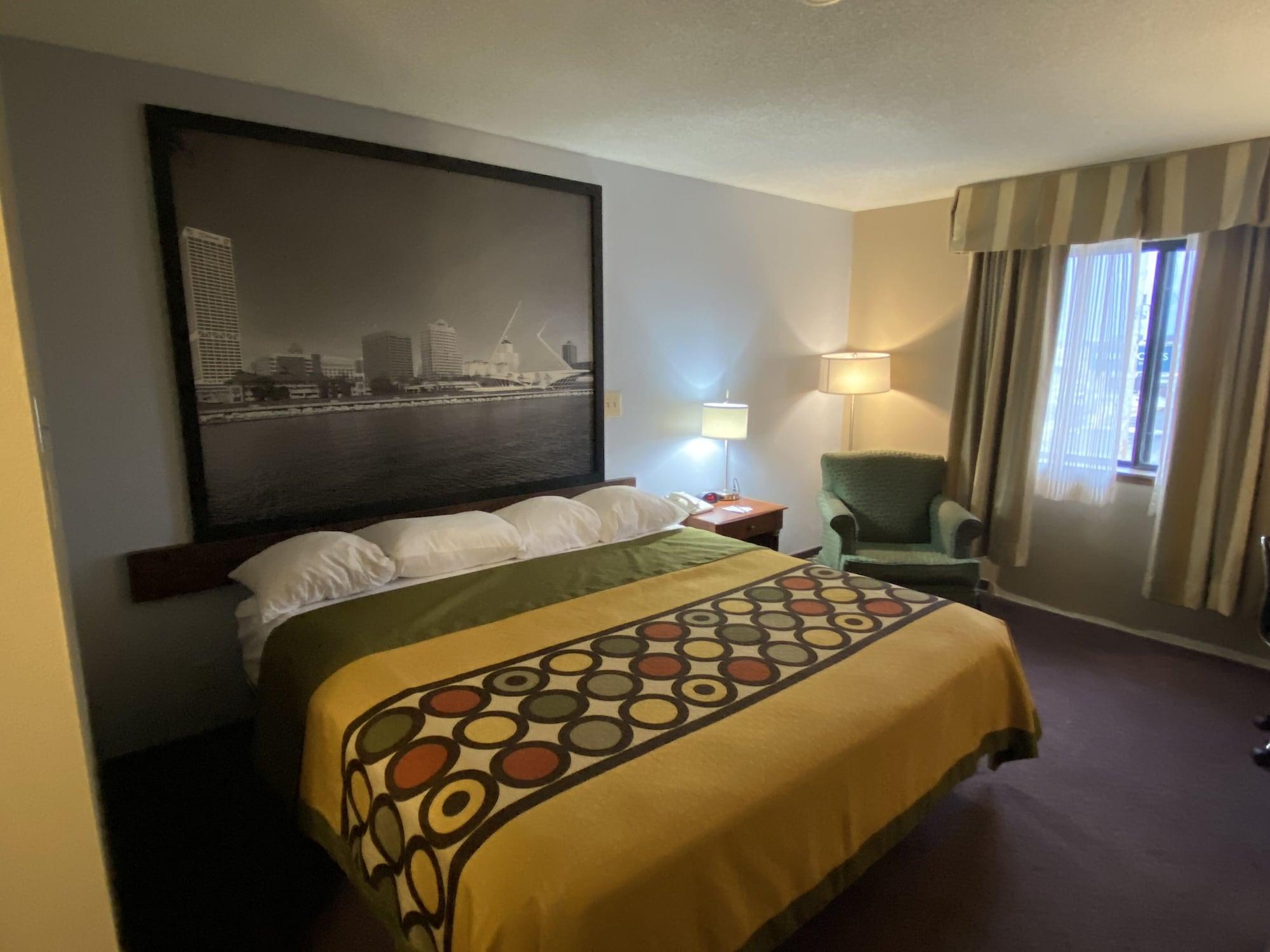 Super 8 By Wyndham Milwaukee Airport Hotel Luaran gambar