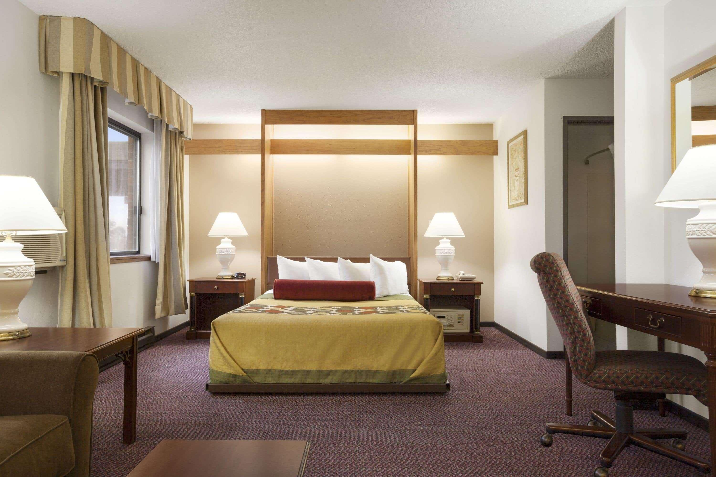 Super 8 By Wyndham Milwaukee Airport Hotel Luaran gambar