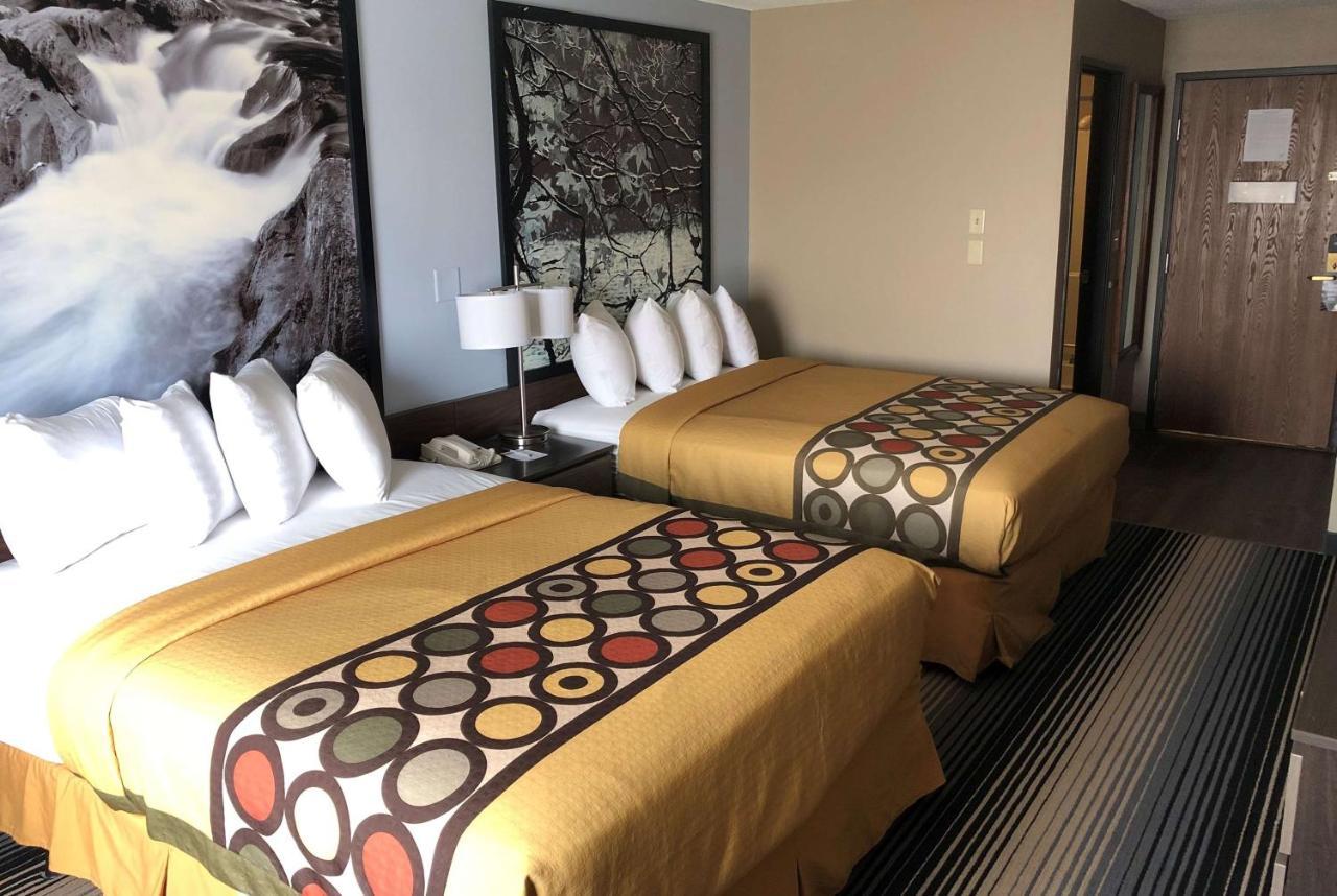 Super 8 By Wyndham Milwaukee Airport Hotel Luaran gambar