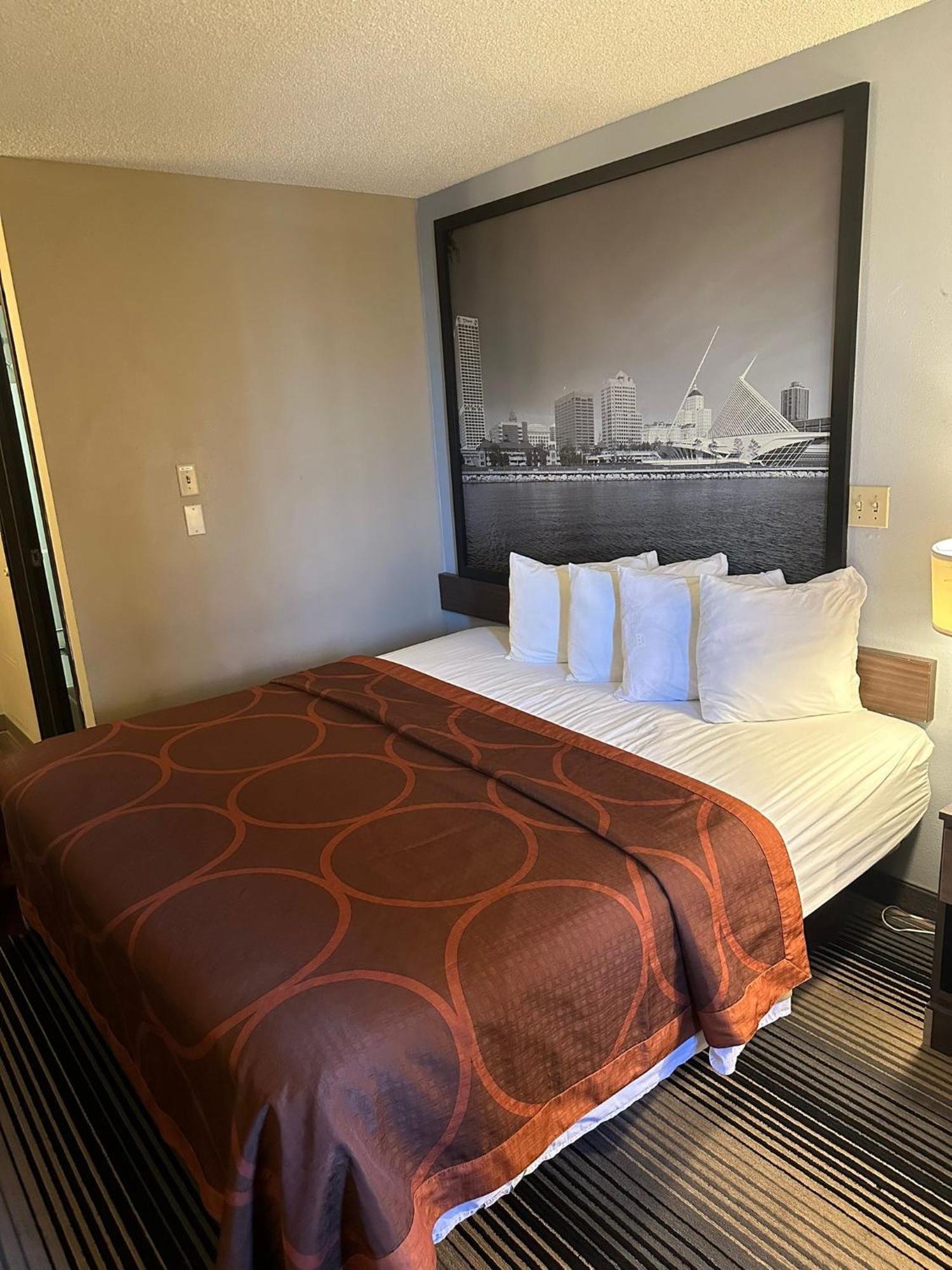 Super 8 By Wyndham Milwaukee Airport Hotel Luaran gambar